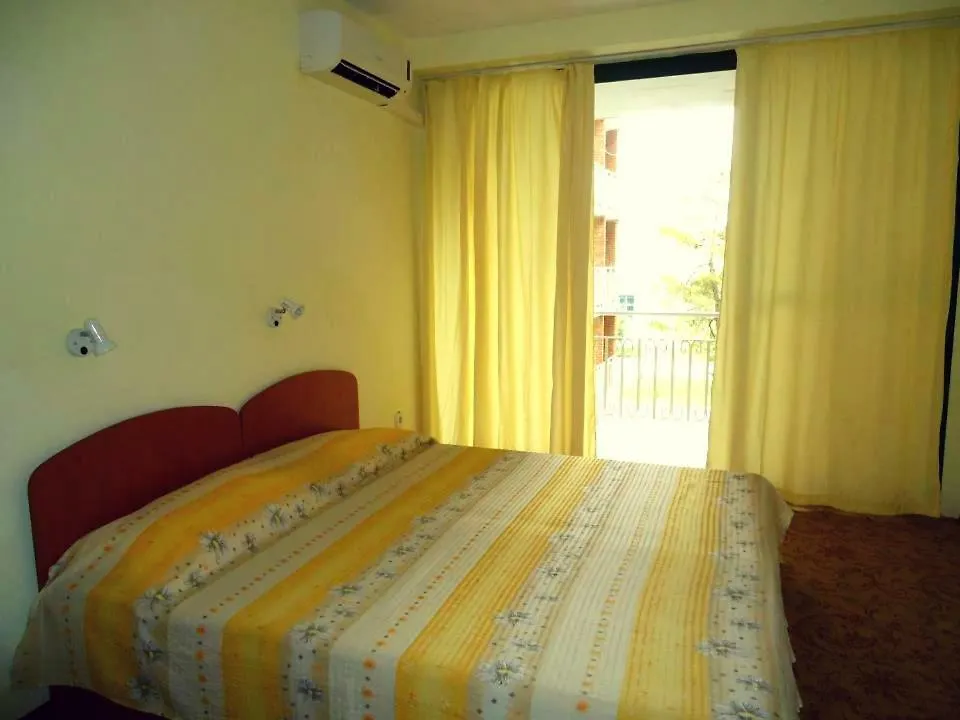 Hotel Nimfa-Rusalka ساني بيتش